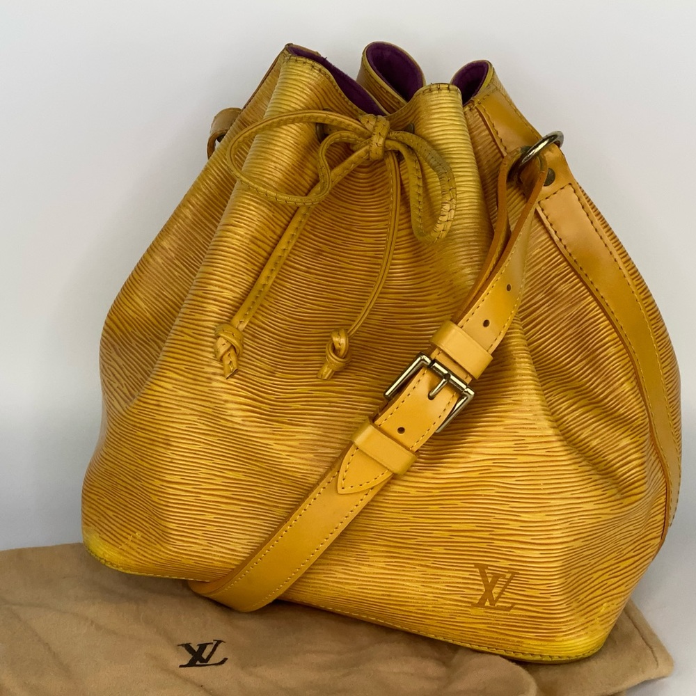 Authentic Louis Vuitton Epi Petit Noé Bucket Bag